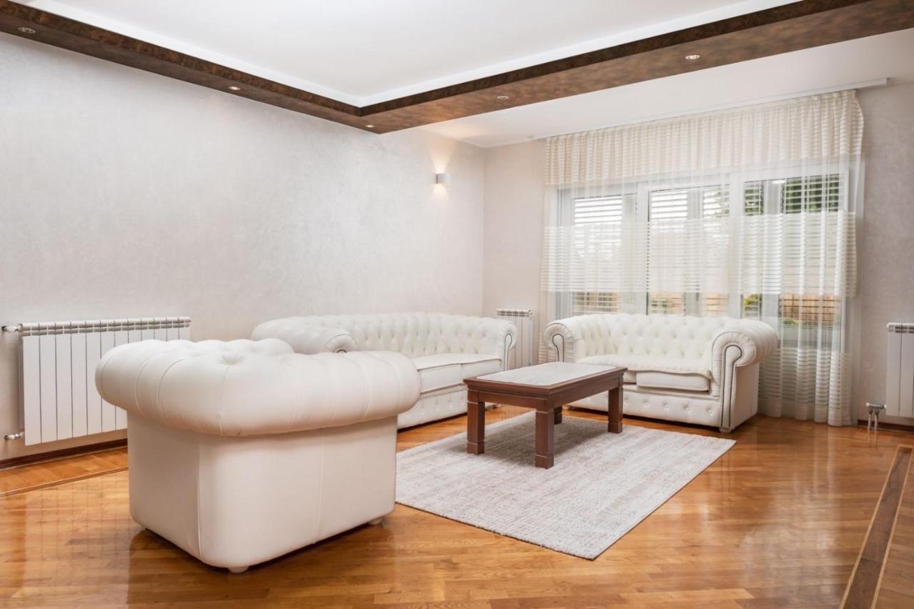 Hotel Royal Garden Nikšić Екстериор снимка