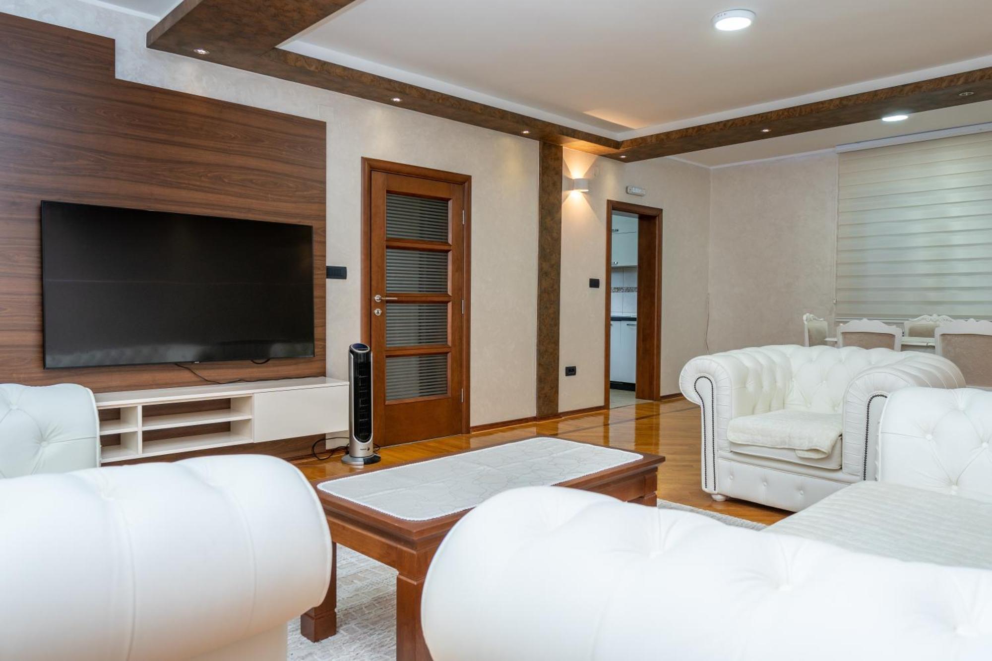 Hotel Royal Garden Nikšić Стая снимка