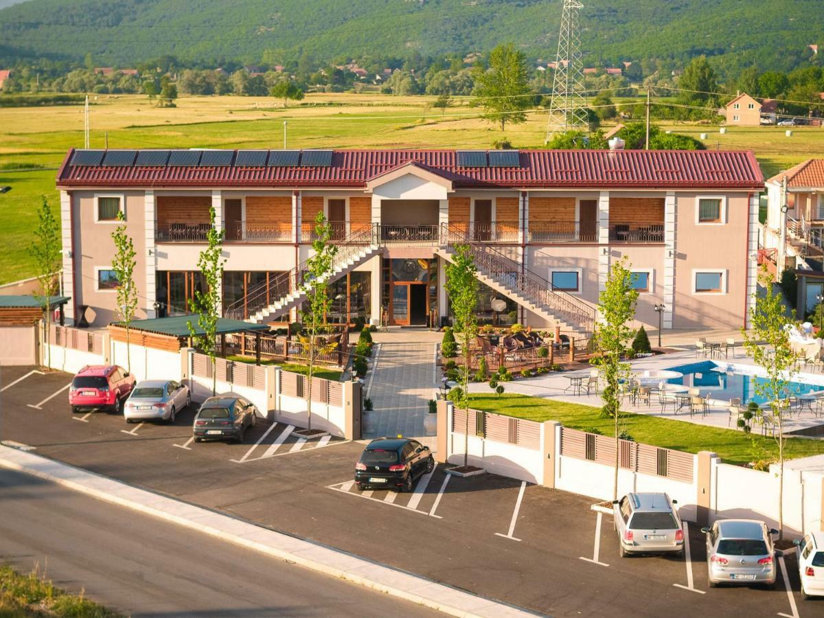 Hotel Royal Garden Nikšić Екстериор снимка