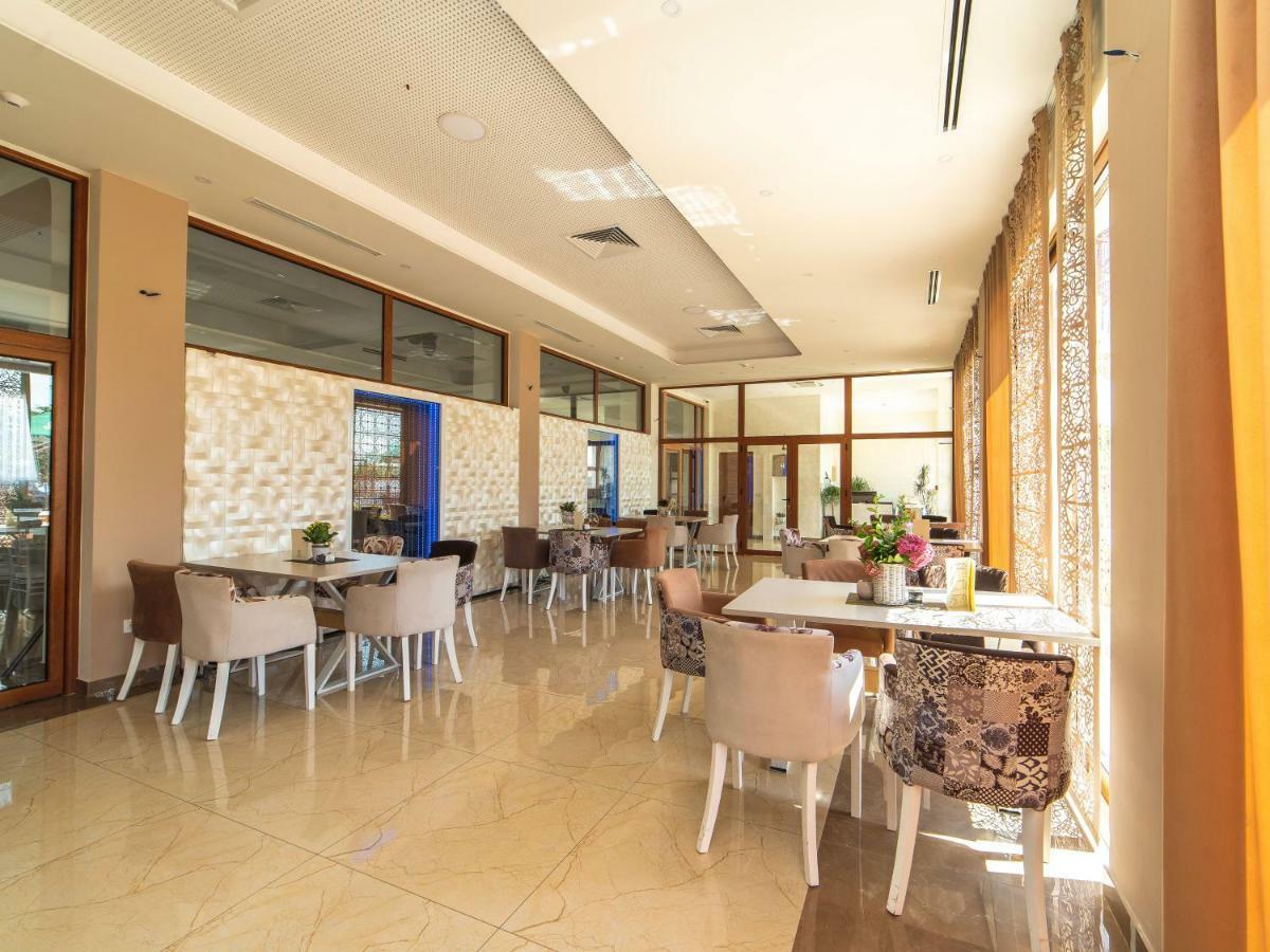 Hotel Royal Garden Nikšić Екстериор снимка