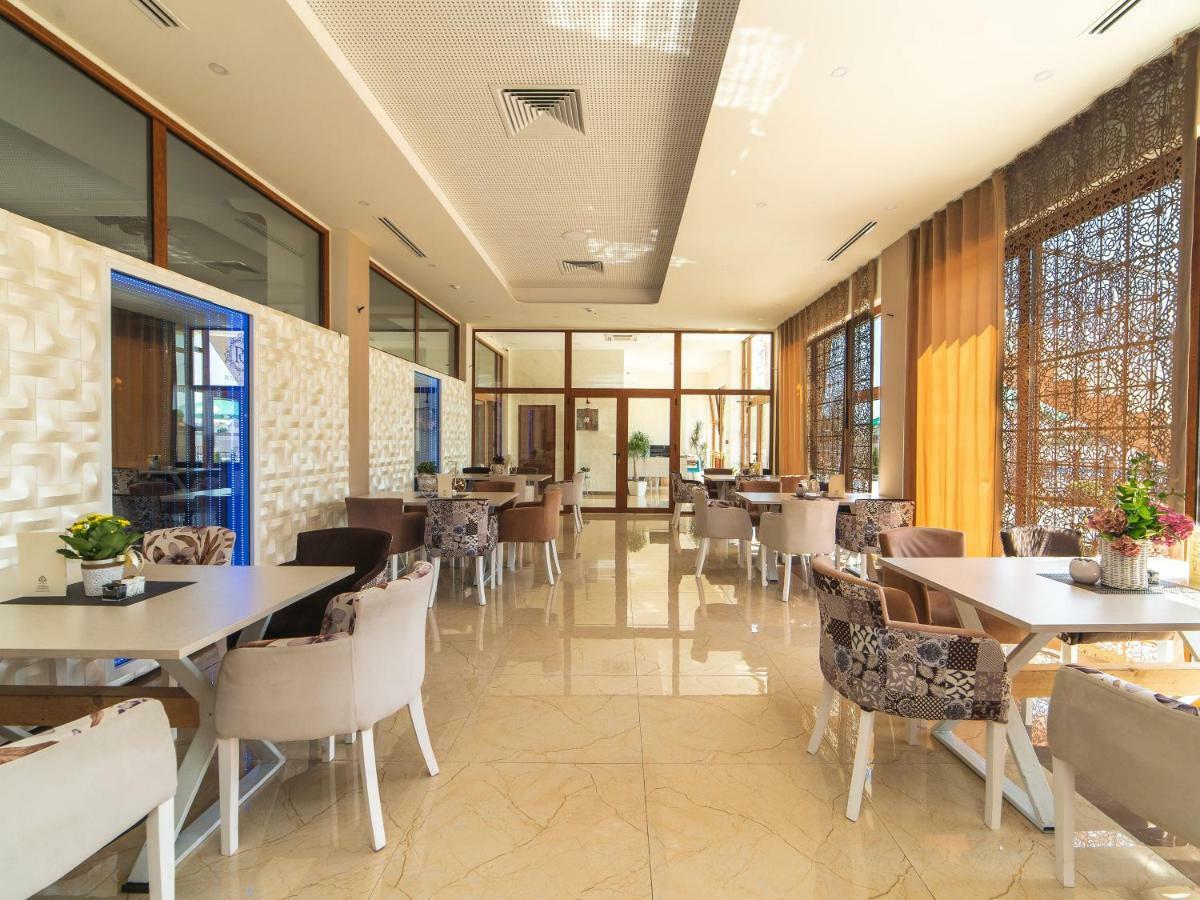 Hotel Royal Garden Nikšić Екстериор снимка