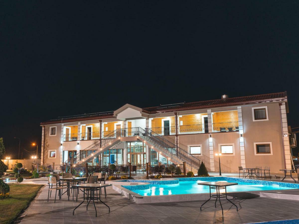 Hotel Royal Garden Nikšić Екстериор снимка
